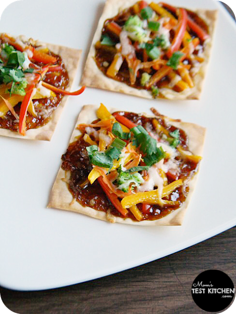 Mini Asian Vegetable Pizzas | www.momstestkitchen.com | #PepperParty