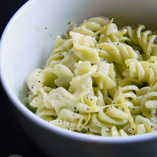 15 Minute Creamy Avocado Pasta | MomsTestKitchen.com | #SecretRecipeClub