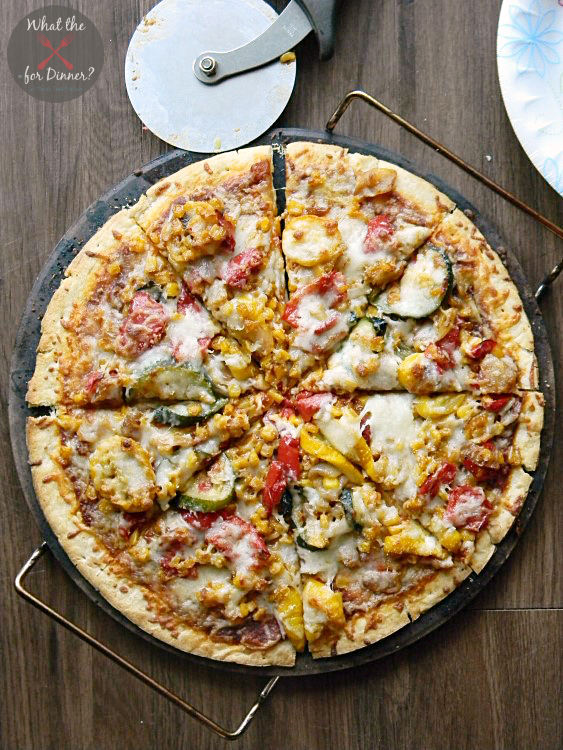 Roasted Veggie Enchilada Pizza | MomsTestKitchen.com