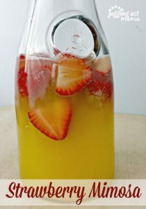Strawberry Mimosas from #jugglingactmama as seen on #momstestkitchen