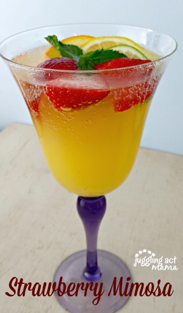 Strawberry Mimosas - Mom's Test Kitchen