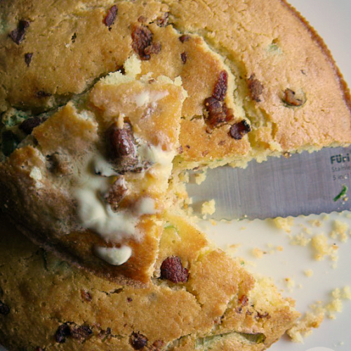 Bacon Cornbread | MomsTestKitchen.com | #BaconMonth #PutSomePigInIt